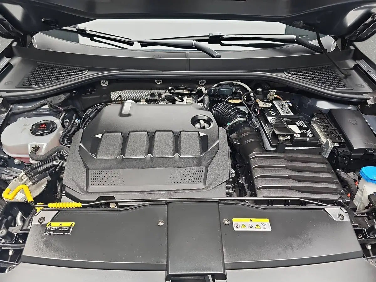 VW T-ROC 2.0 TDI UNITED NAVI AHK PDC