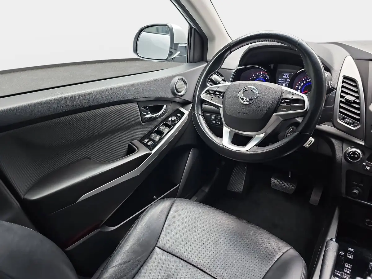 SSANGYONG KORANDO 2.2 SAPPHIRE 4X2 GRA WINTER LM
