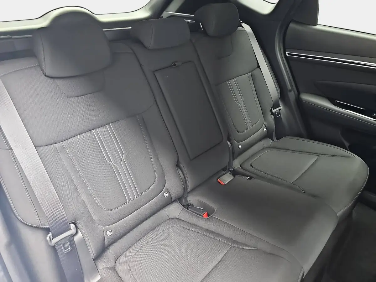 HYUNDAI TUCSON 1.6 T-GDI PHEV TREND 4WD ACC LM19
