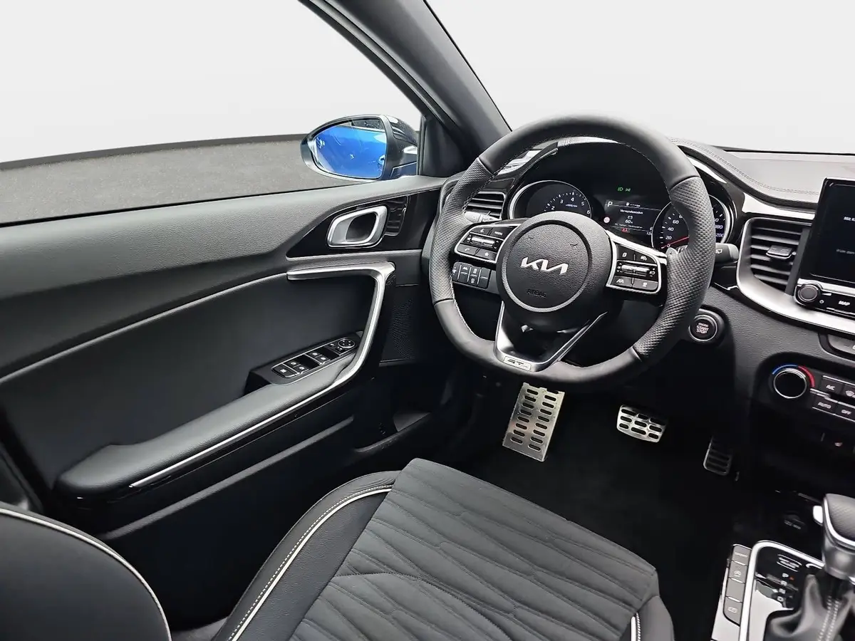 KIA CEED SW 1.5 T-GDI DCT7 GT-LINE