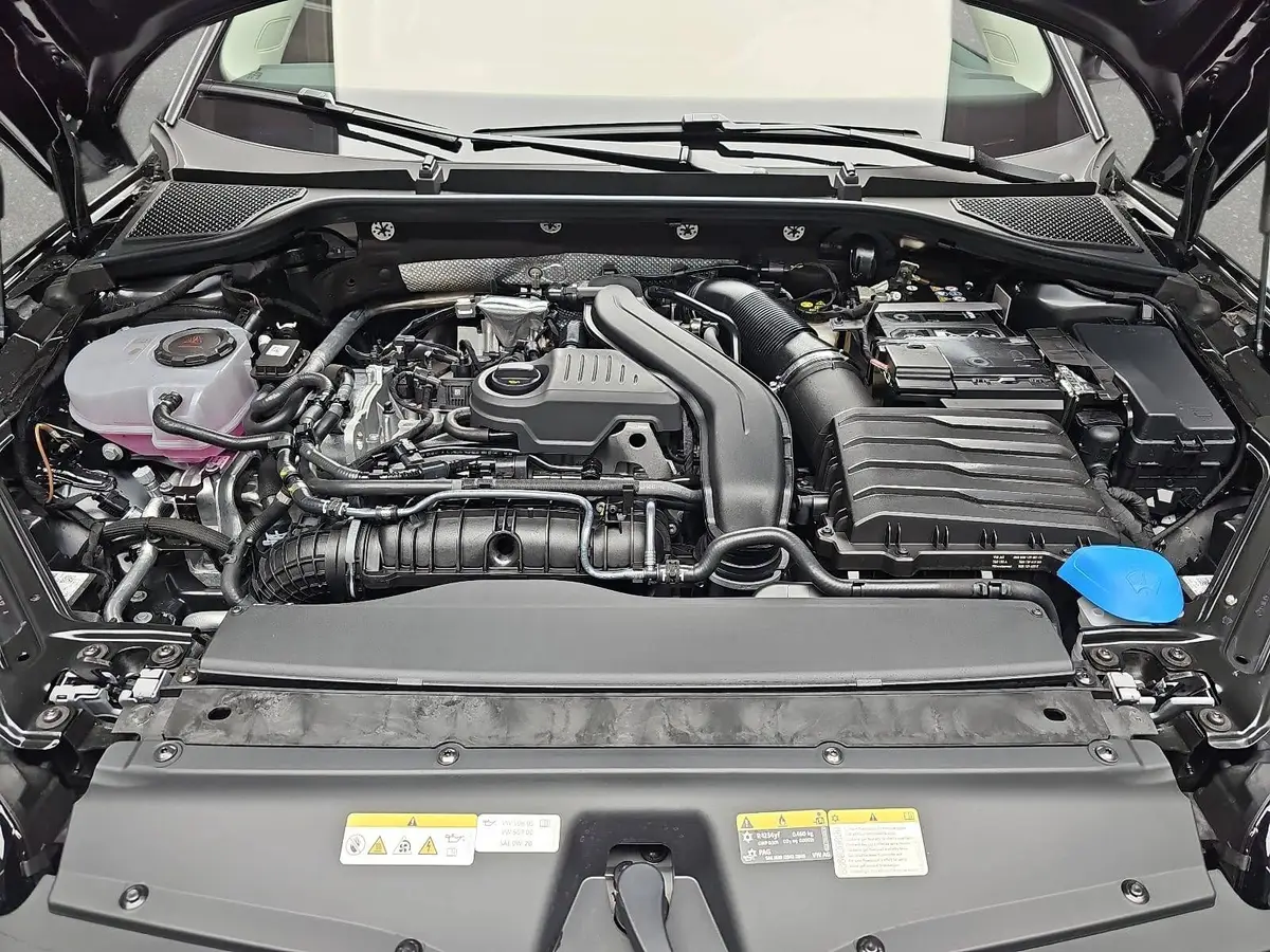 SKODA OCTAVIA COMBI 1.5 TSI ETEC DSG SELECTION NAVI LED ACC WINTER KA