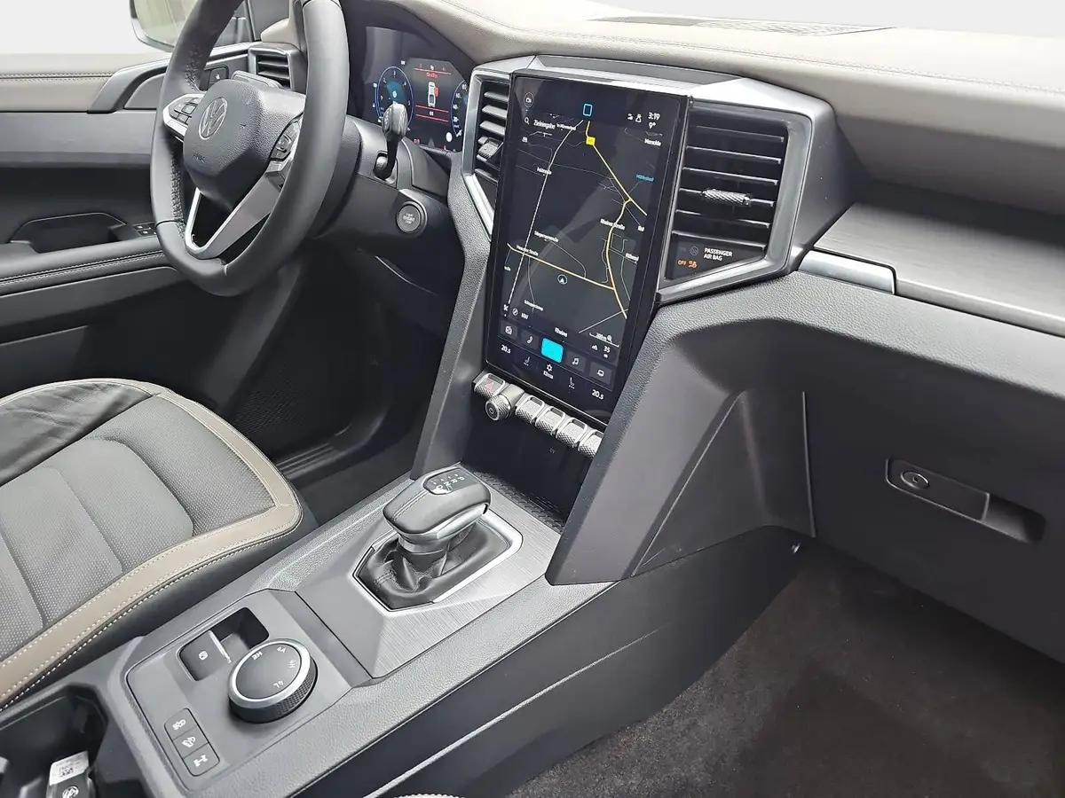 VW AMAROK 3.0 TDI AUTO. DOKA AVENTURA 4M NAVI LED EL.RO AHK