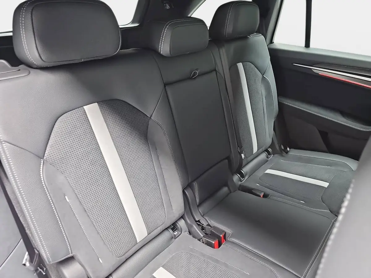 SKODA KODIAQ 1.5 TSI DSG SPORTLINE NAVI LED ACC WINTER 7-S KAME