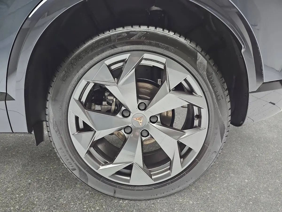 CUPRA FORMENTOR 1.5 ETSI DSG NAVI LED-HD ACC PANO WINTER KAMERA AH