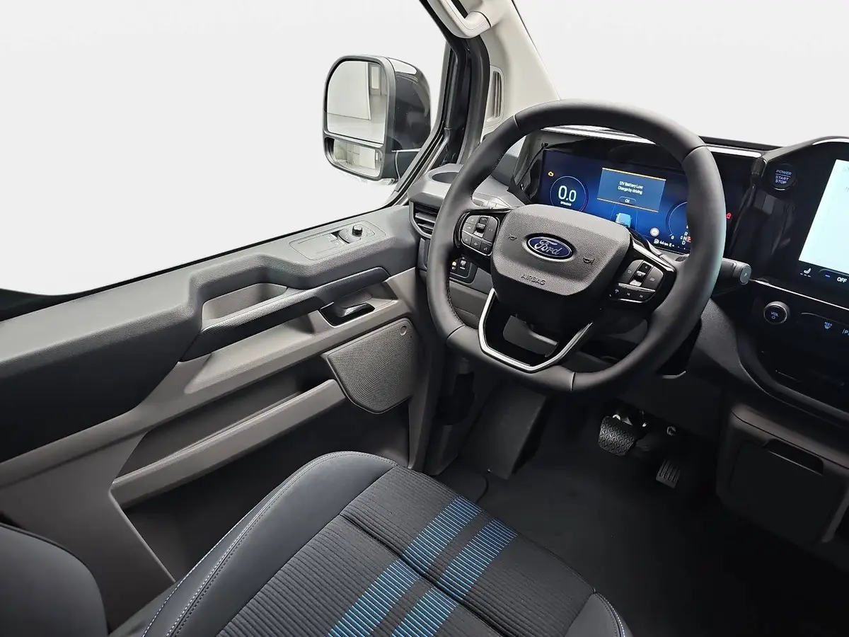 FORD TRANSIT CUSTOM 2.0 ECOBLUE AUTO. 320 L1H1 SPORT FWD KLIMA LED LM