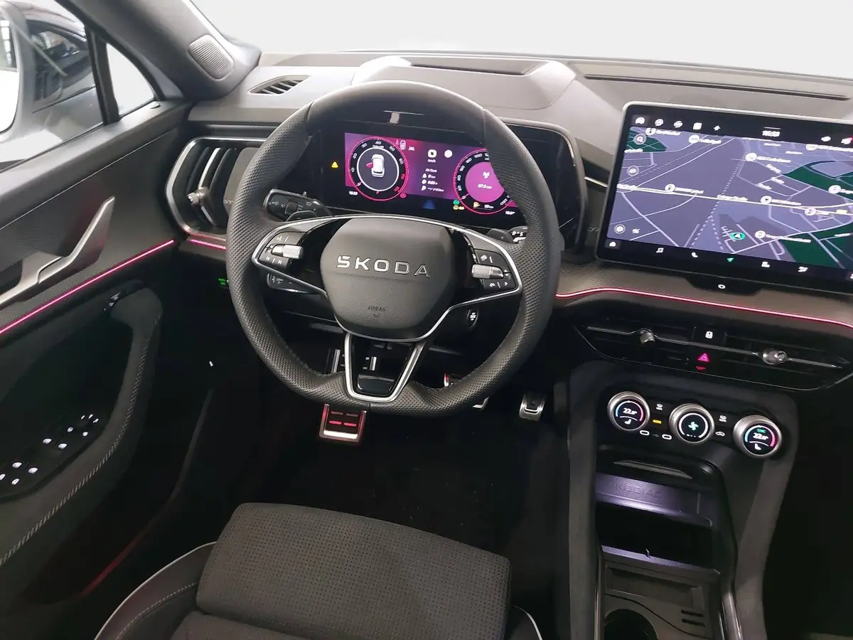 SKODA KODIAQ 1.5 TSI DSG SPORTLINE NAVI LED ACC PANO WINTER AHK