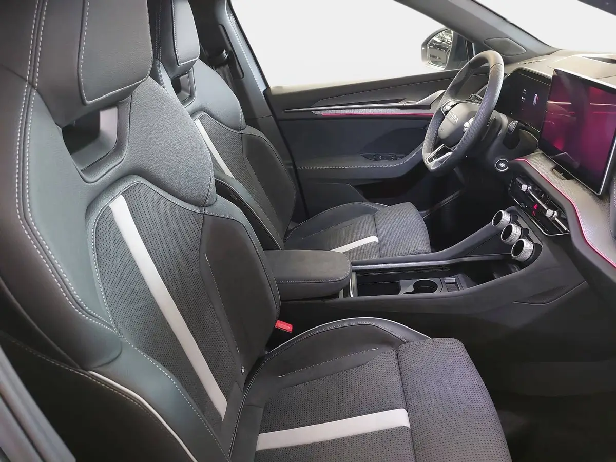 SKODA KODIAQ 1.5 TSI DSG SPORTLINE NAVI LED ACC PANO WINTER AHK