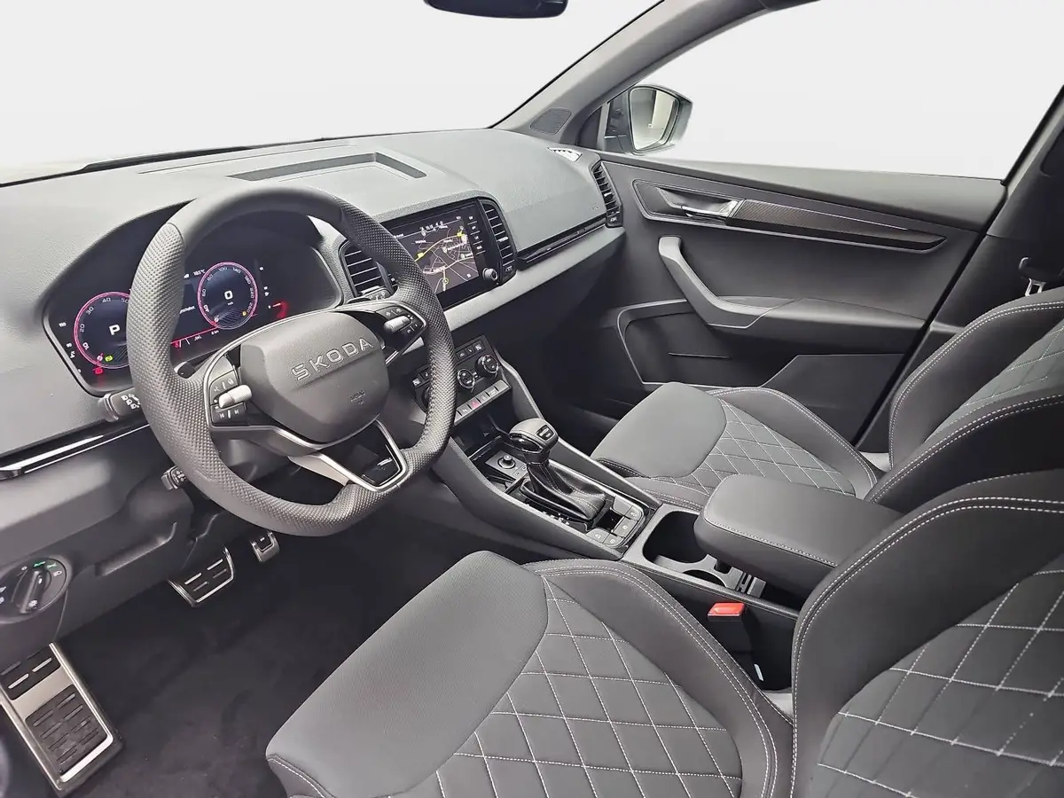SKODA KAROQ 2.0 TSI DSG SPORTLINE 4X4 AHK PANO