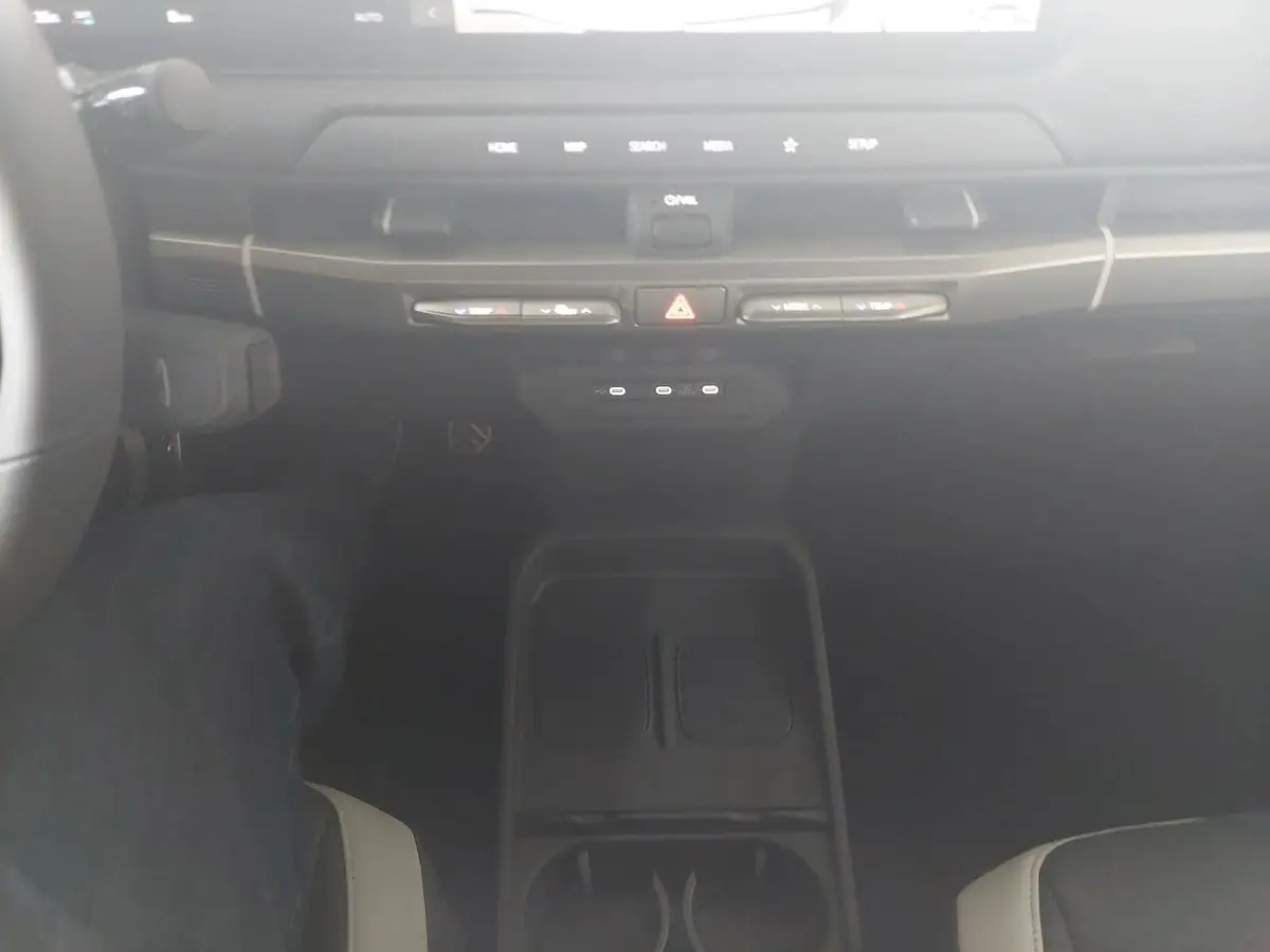 KIA EV3 81.4 KWH GT-LINE MJ27 DRIVEWISE-PARK-PRO KOMFORT GLASDACH
