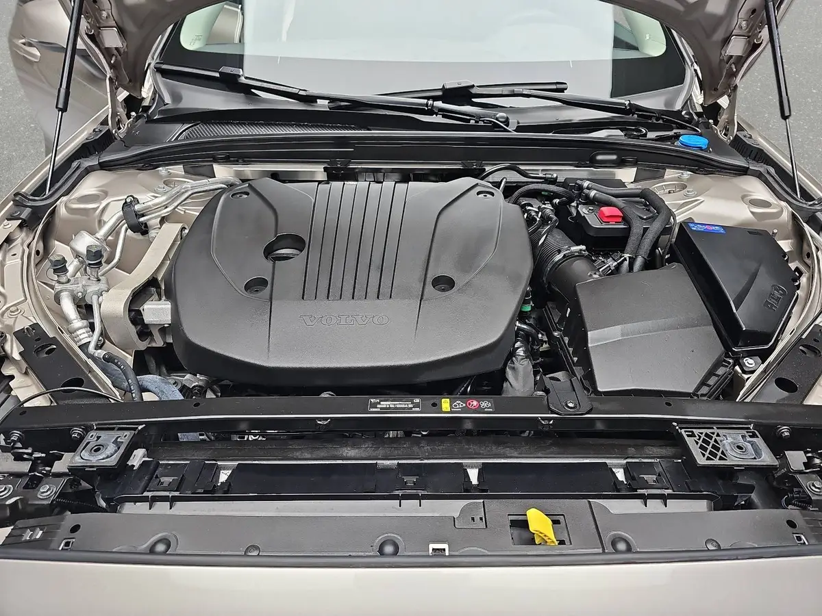 VOLVO S60 B4 AUTO. CORE NAVI LED GOOGLE KAMERA LM17