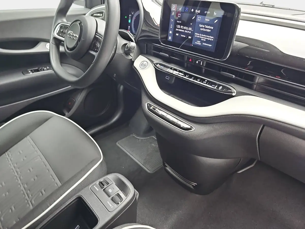 FIAT 500 ELEKTRO 23.8 KWH ACTION RADIO & WINTER PAKET