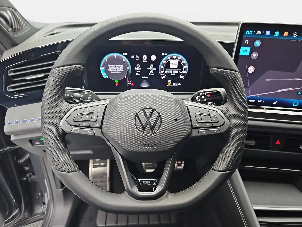 VW TIGUAN 2.0 TDI DSG R-LINE NAVI LED PANO
