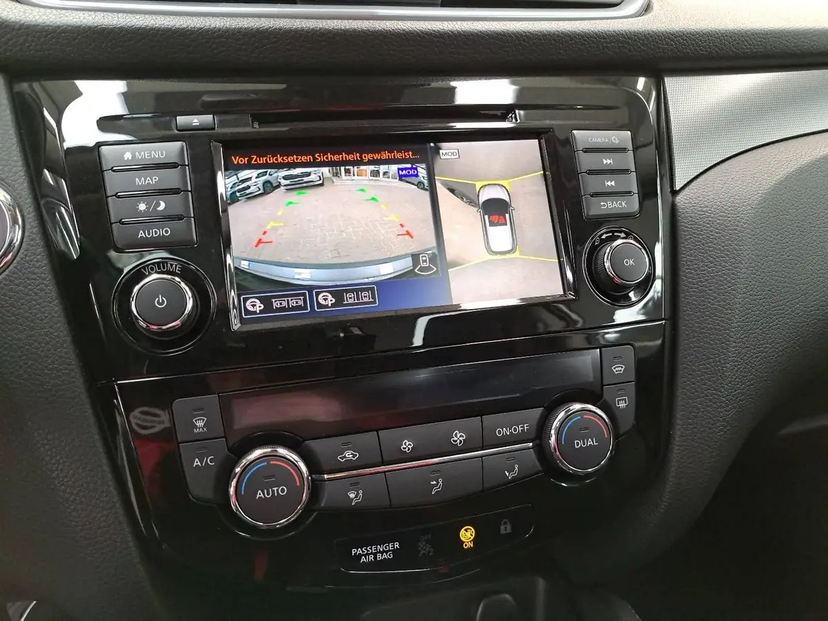 NISSAN QASHQAI 1.3 DIG-T TEKNA ACC P-ASSIST