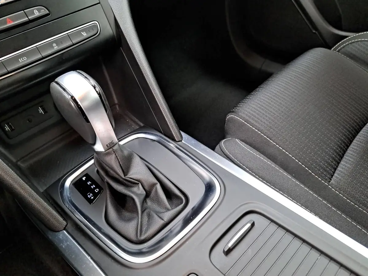 RENAULT MEGANE 1.3 TCE BUSINESS EDITION