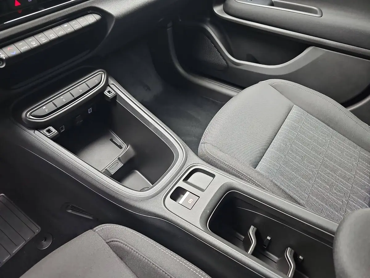 FIAT 600 1.2 T3 HYBRID DCT BUSINESS EDITION MJ26 ALLWETTERREIFEN