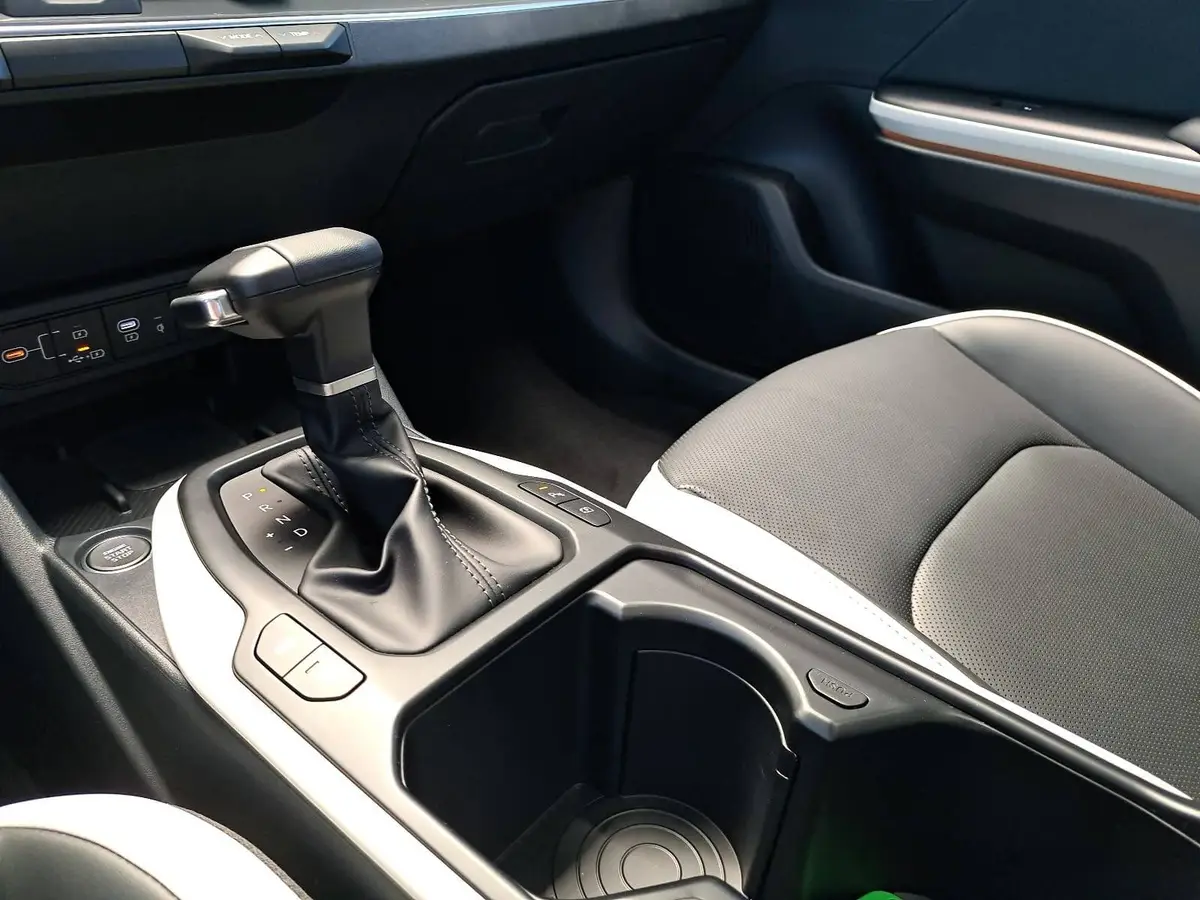 KIA K4 SW 1.6 T-GDI 180 PS DCT7 GT-LINE MJ26 DW-PARK-PRO SITZ SOUND DESIGN GLASDACH