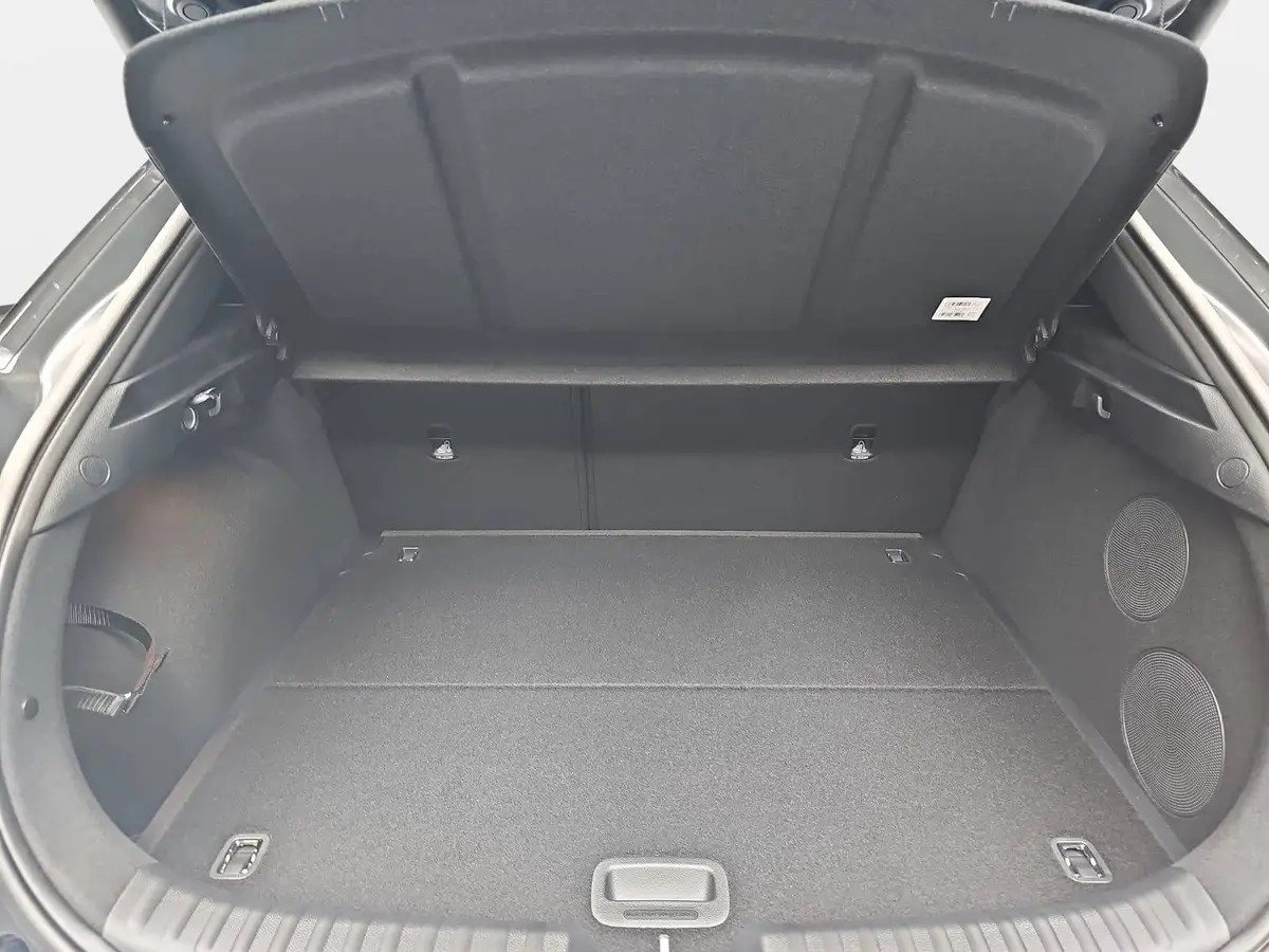 KIA XCEED 1.6 T-GDI 180 DCT SPIRIT MJ27 SOUND SITZ ADVANCED