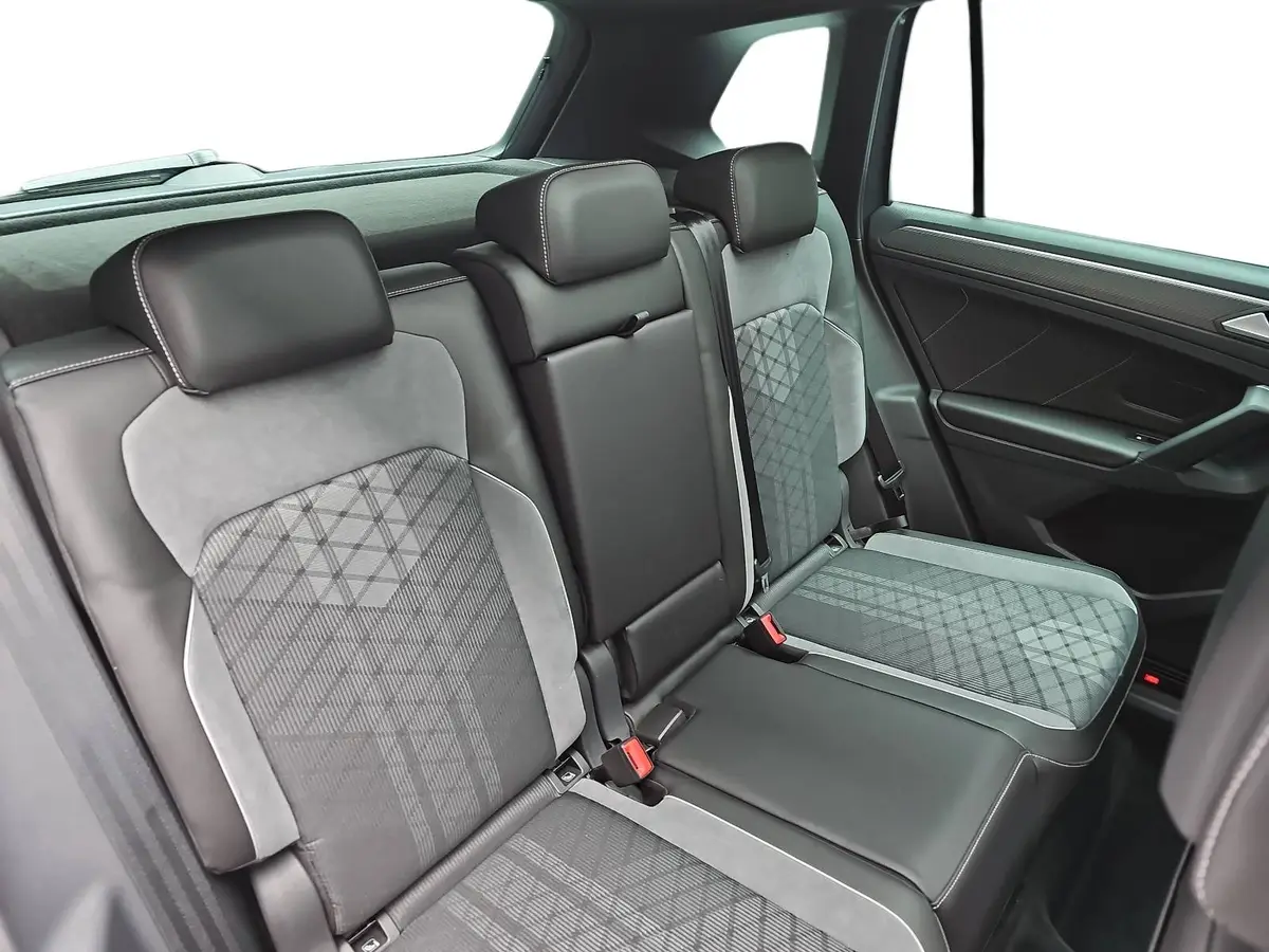 VW TIGUAN 2.0 TSI DSG R-LINE 4MOTION NAVI LED PANO AHK LM19