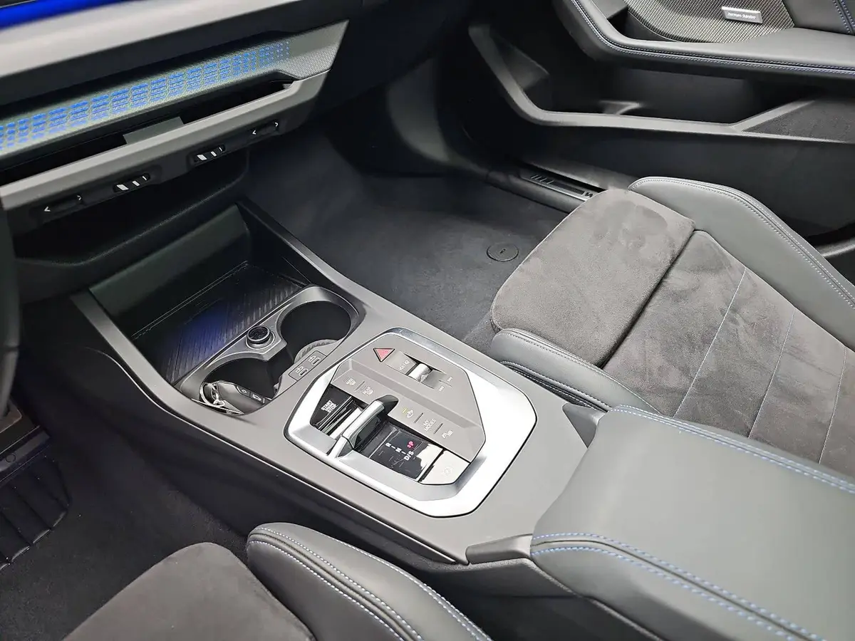 BMW 123 I AUTO. M SPORT NAVI LED DRIVING+P-ASSIST H+K KAM