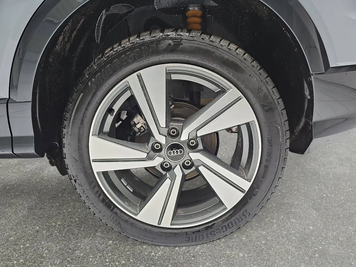 AUDI Q2 35 TFSI S-TRONIC S LINE NAVI LED ACC EL.HECKKL. WI