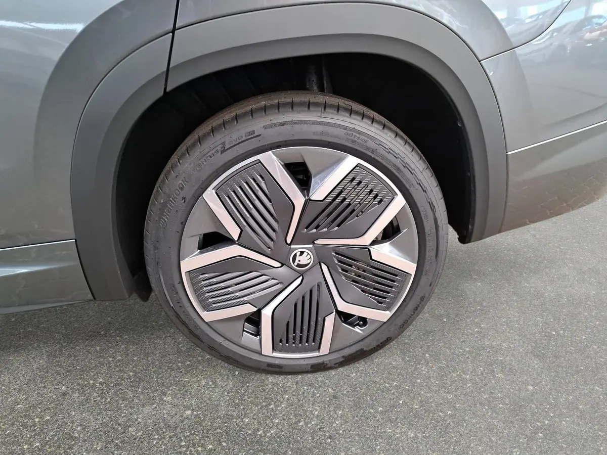SKODA KODIAQ 1.5 TSI DSG SPORTLINE NAVI LED ACC PANO WINTER AHK