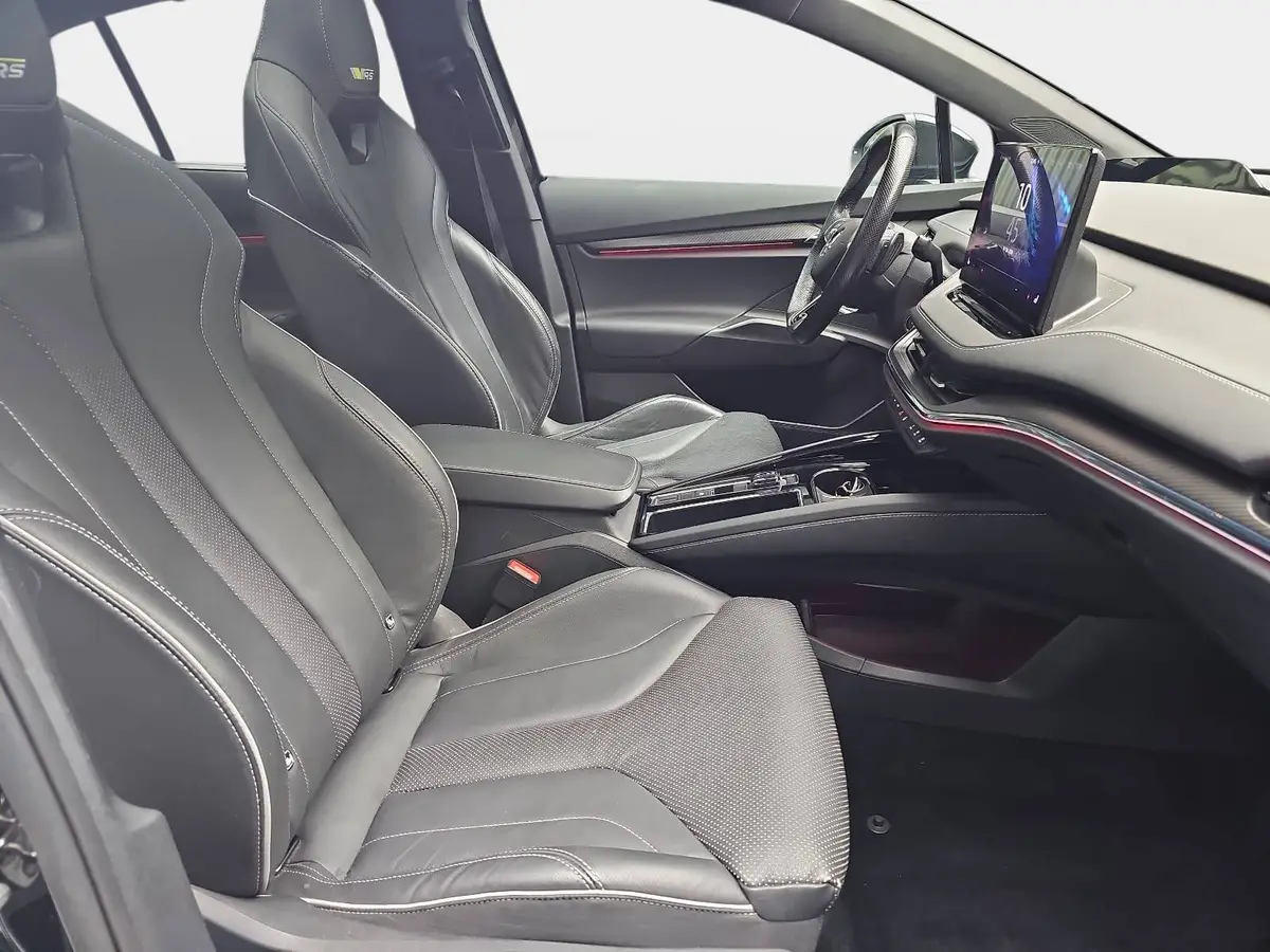 SKODA ENYAQ COUPÉRS SUITE 77KWH MATRIX DCC LM20