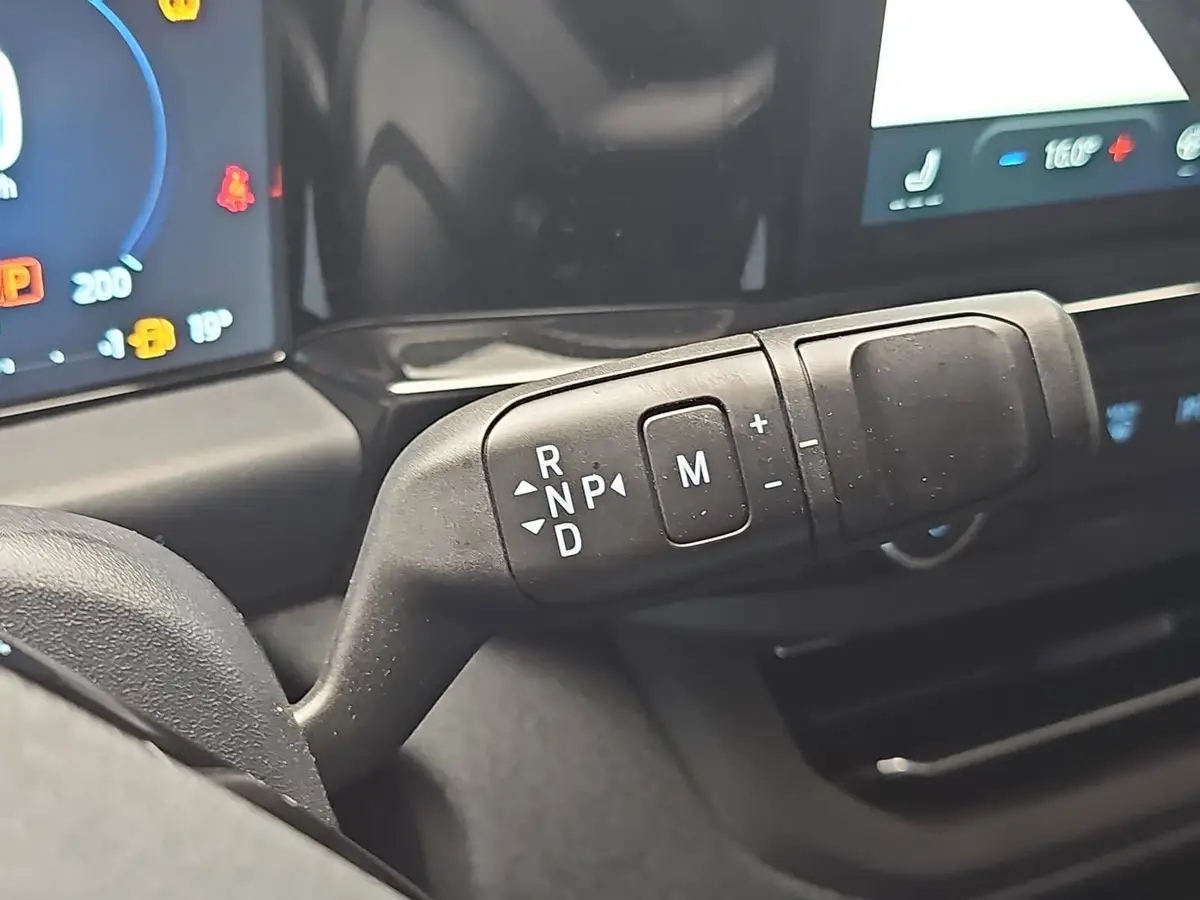 FORD TOURNEO CUSTOM 2.0 ECOBLUE AUTO. L1 TITANIUM X NAVI LED AHK