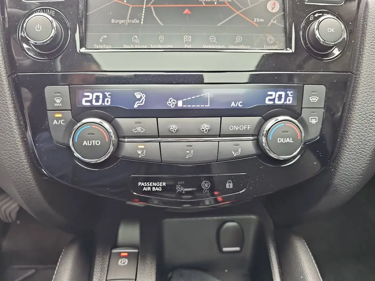 NISSAN QASHQAI 1.3 DIG-T N-CONNECTA PANORAMA RELING WINTER