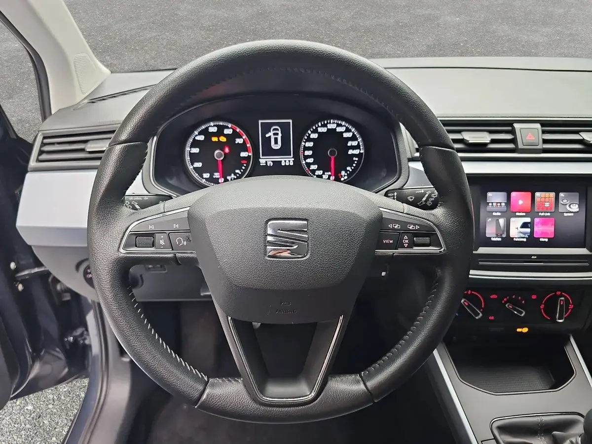 SEAT ARONA 1.0 TSI Style GRA PDC AHK LM16