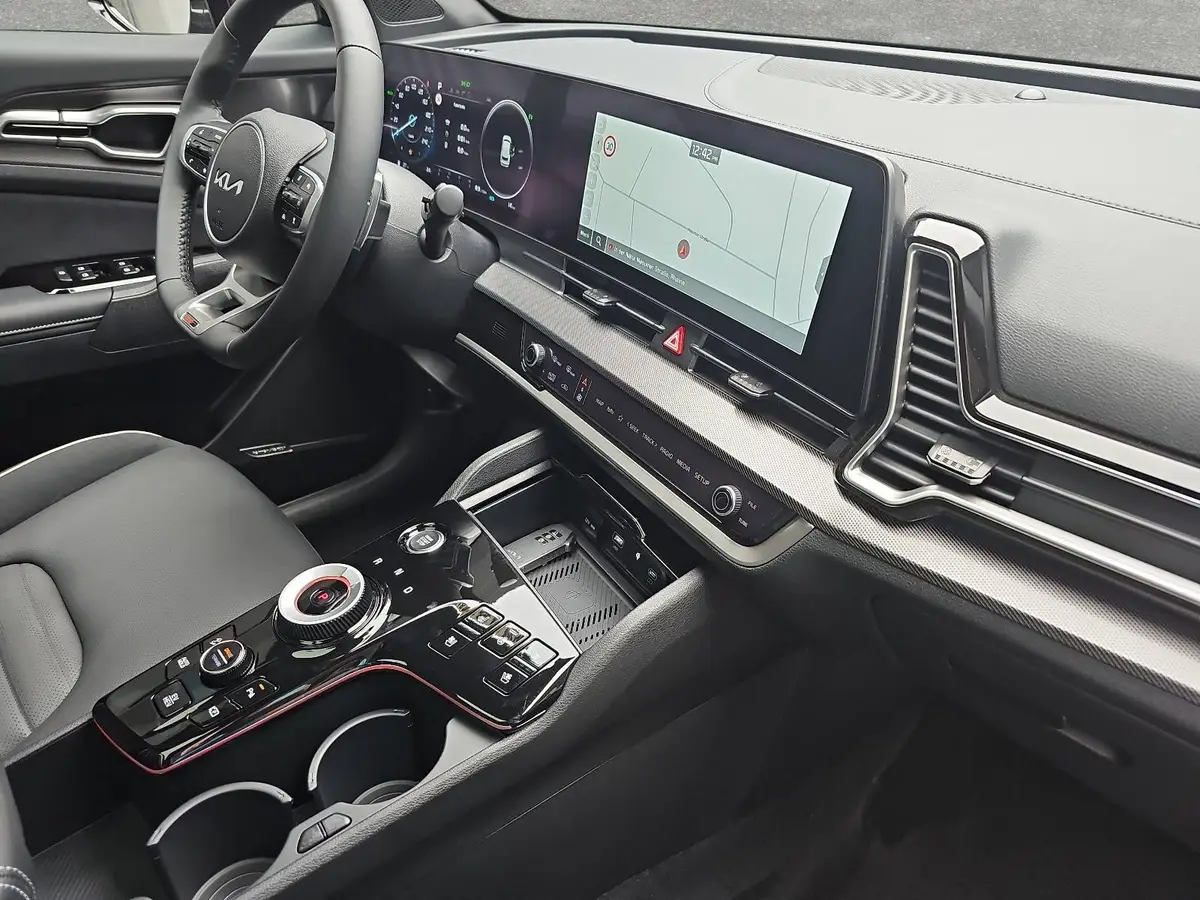 KIA SPORTAGE 1.6T PLUG-IN-HYBRID AUTO. GT-LINE DRIVEWISE GLASDACH SOUND