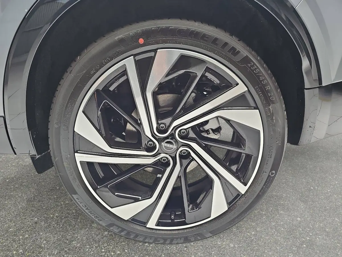 NISSAN QASHQAI 1.3 DIG-T MHEV AUTO. TEKNA PREMIUM PAKET 2-FARBEN