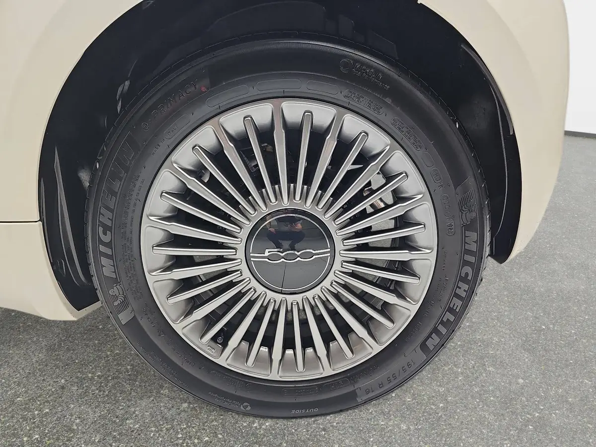 FIAT 500 HYBRID ICON MJ26 KOMFORT PAKET