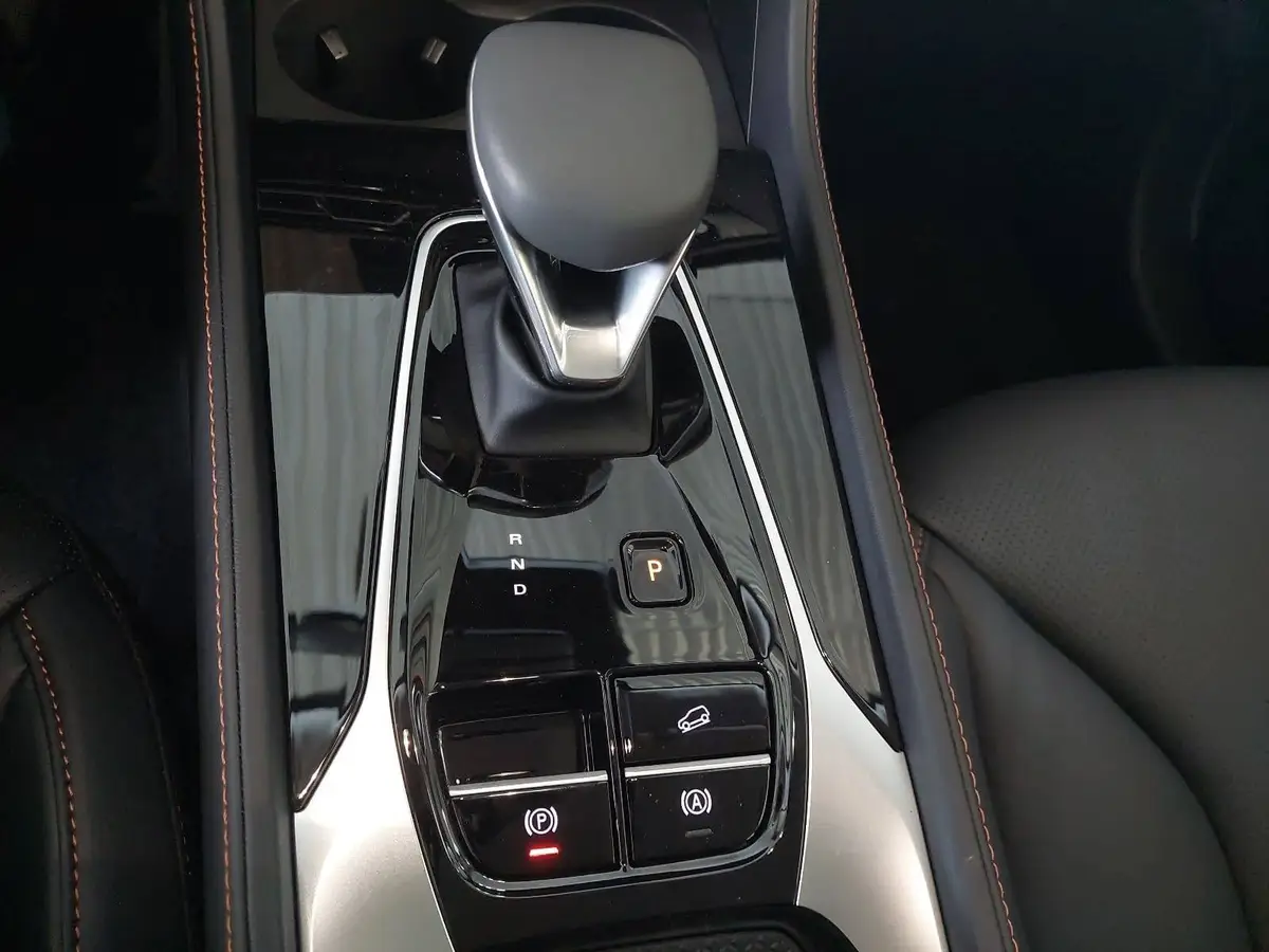 MG HS 1.5 PLUG-IN-HYBRID MY25.5 LUXURY LEDER 360-GRAD-KAMERA 19-ZOLL-LM