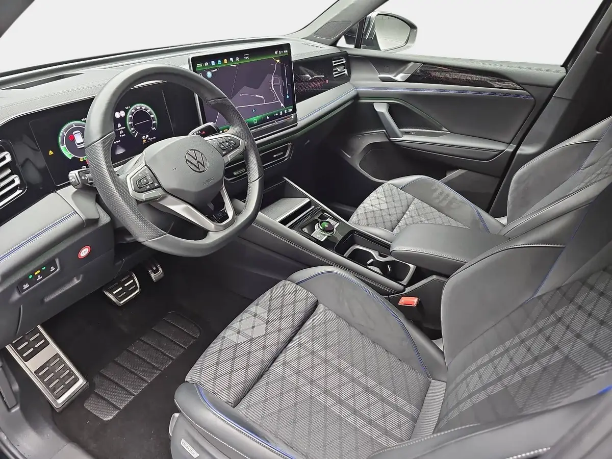 VW TIGUAN 2.0 TDI DSG 4M R-LINE NAVI MATRIX HUD DCC AHK LM20