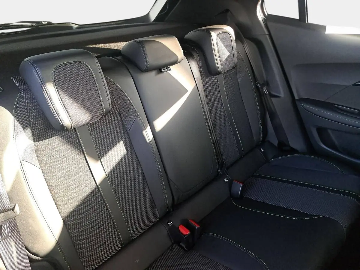 PEUGEOT 2008 1.2 HYBRID 145 E-DSC6 GT-LINE 2-WD LED KLIMAAUTO K