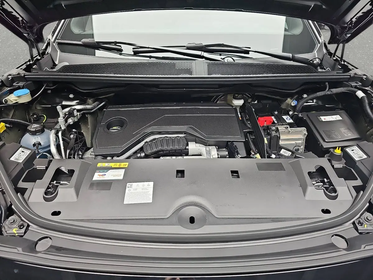 PEUGEOT 3008 1.2 HYBRID 145 E-DSC6 GT NAVI KLIMA LED AHK LM19