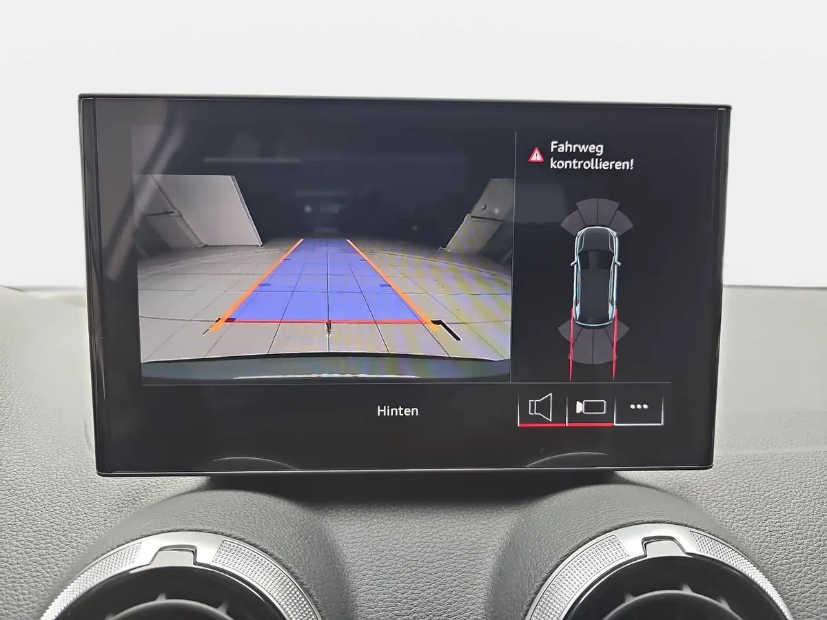 AUDI Q2 35 TFSI S-TRONIC S LINE NAVI LED ACC EL.HECKKL. WI