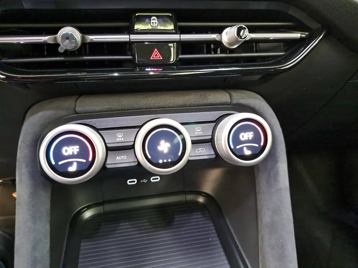 SKODA KODIAQ 1.5 TSI DSG SPORTLINE NAVI LED ACC PANO WINTER AHK