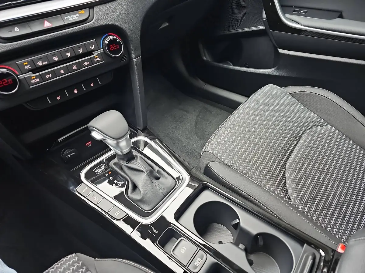 KIA CEED 1.5 T-GDI DCT7 VISION KOMFORT+ SITZH.