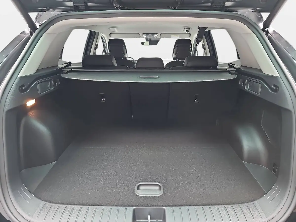 KIA SPORTAGE 1.6 T-GDI 150 2WD DCT SPIRIT MJ26 LEDER DRIVEWISE SOUND