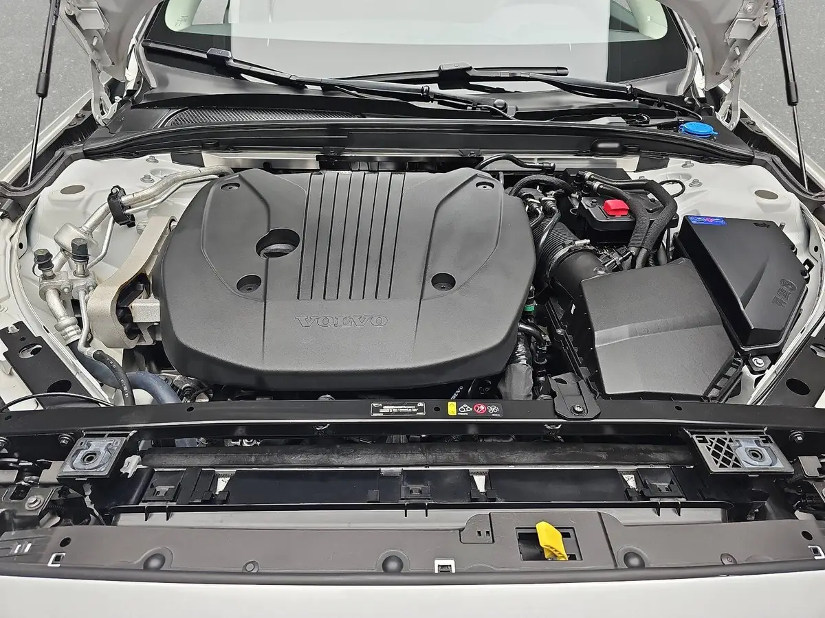 VOLVO S60 B4 AUTO. CORE NAVI LED GOOGLE KAMERA LM17