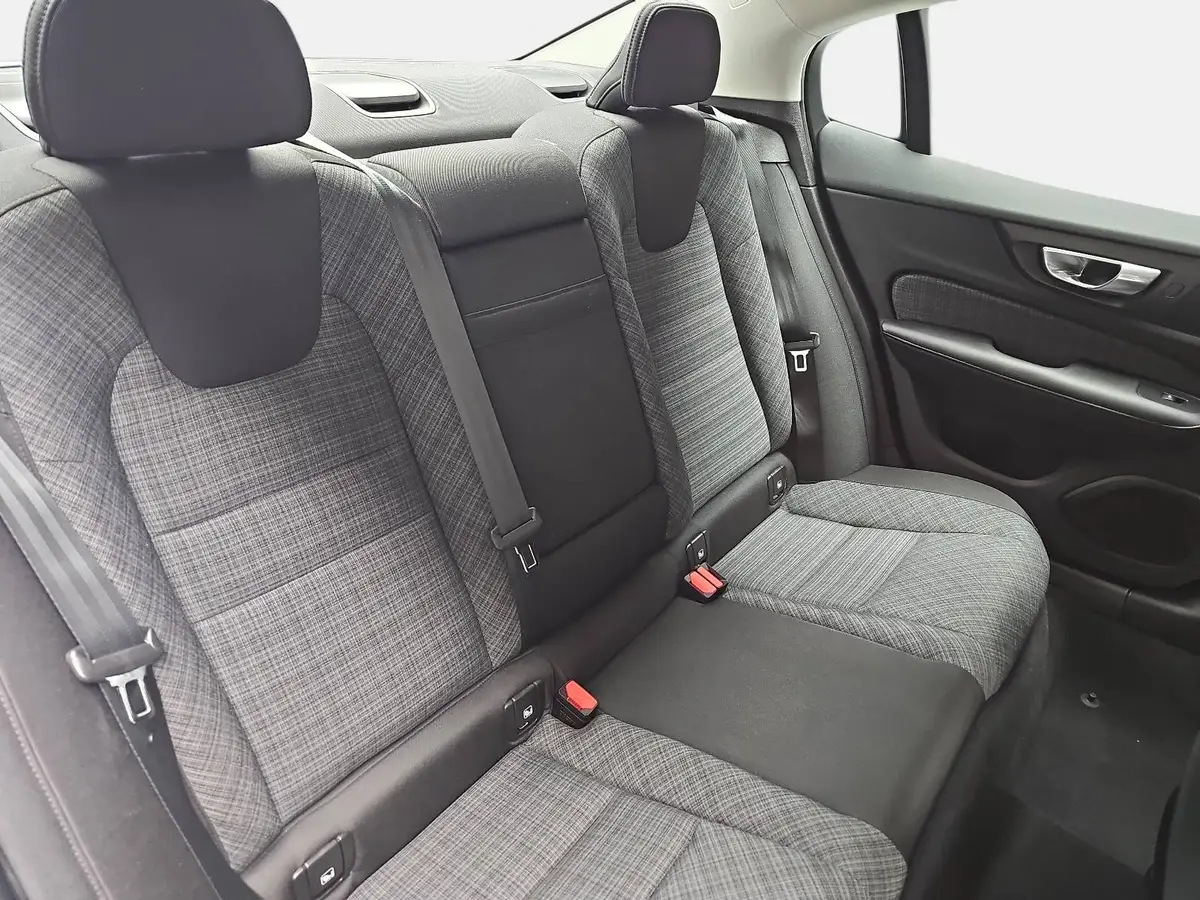 VOLVO S60 B4 AUTO. CORE NAVI LED GOOGLE KAMERA LM17