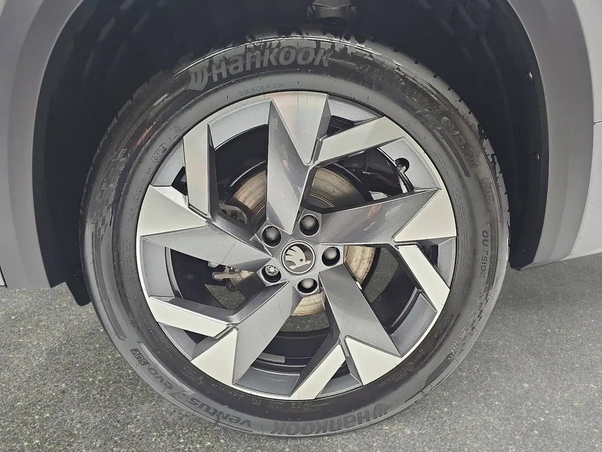 SKODA KODIAQ 1.5 TSI DSG SPORTLINE NAVI MATRIX ACC 7-S KAMERA A