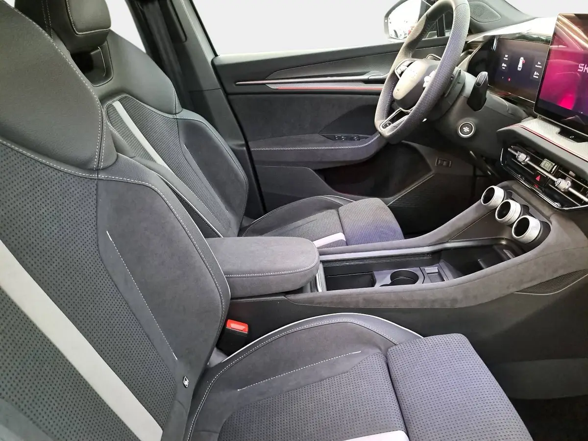 SKODA KODIAQ 1.5 TSI DSG SPORTLINE NAVI LED ACC PANO WINTER AHK