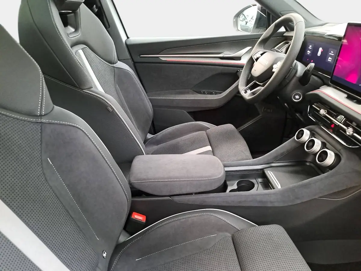 SKODA KODIAQ 1.5 TSI DSG SPORTLINE NAVI LED ACC PANO WINTER AHK