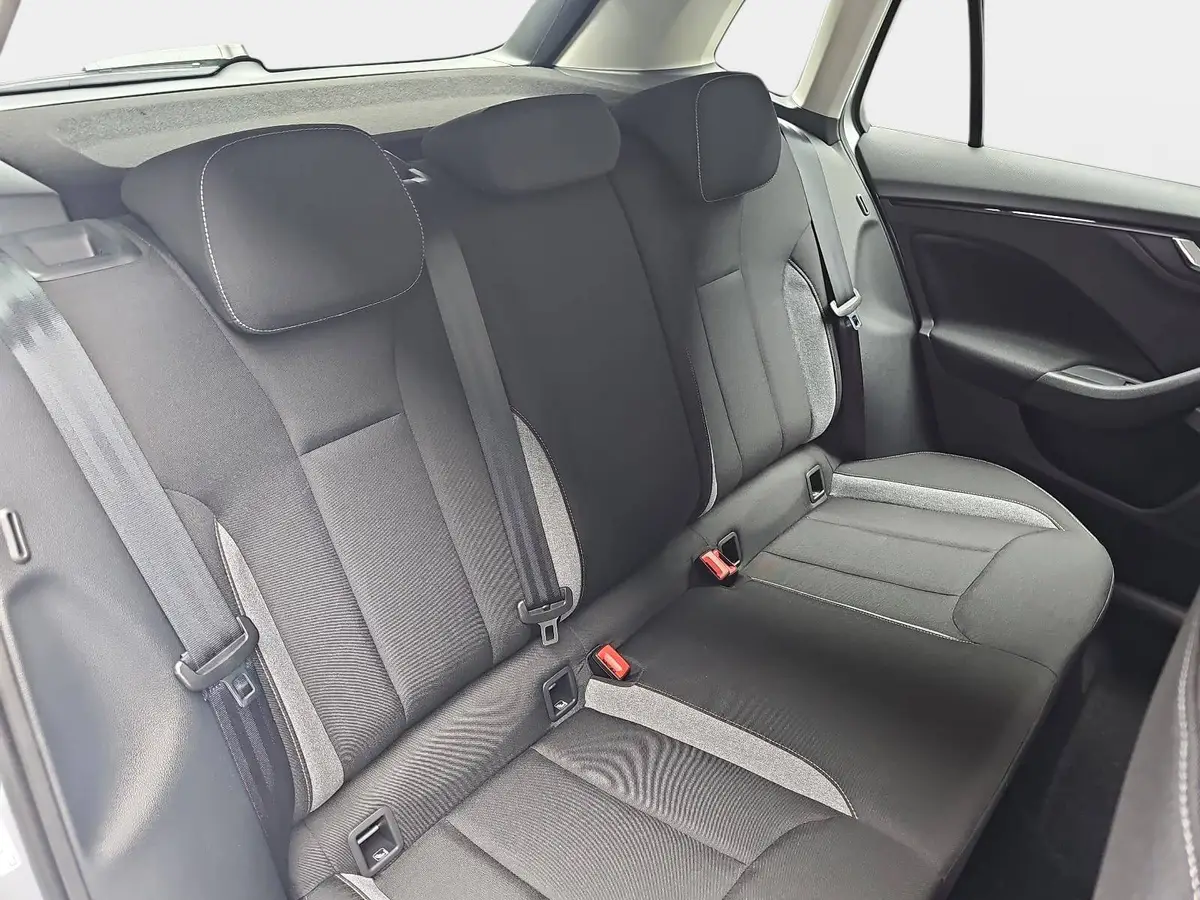 SKODA KAMIQ 1.0 TSI DSG 130 JAHRE LED KAMERA LM