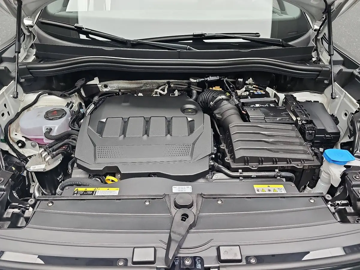 VW TIGUAN 2.0 TDI DSG R-LINE NAVI LED PANO