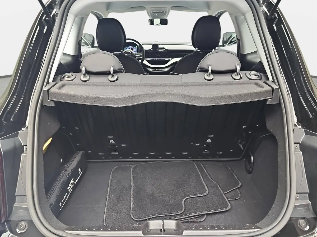 FIAT 500 ELEKTRO 23.8 KWH ACTION ALLWETTERREIFEN