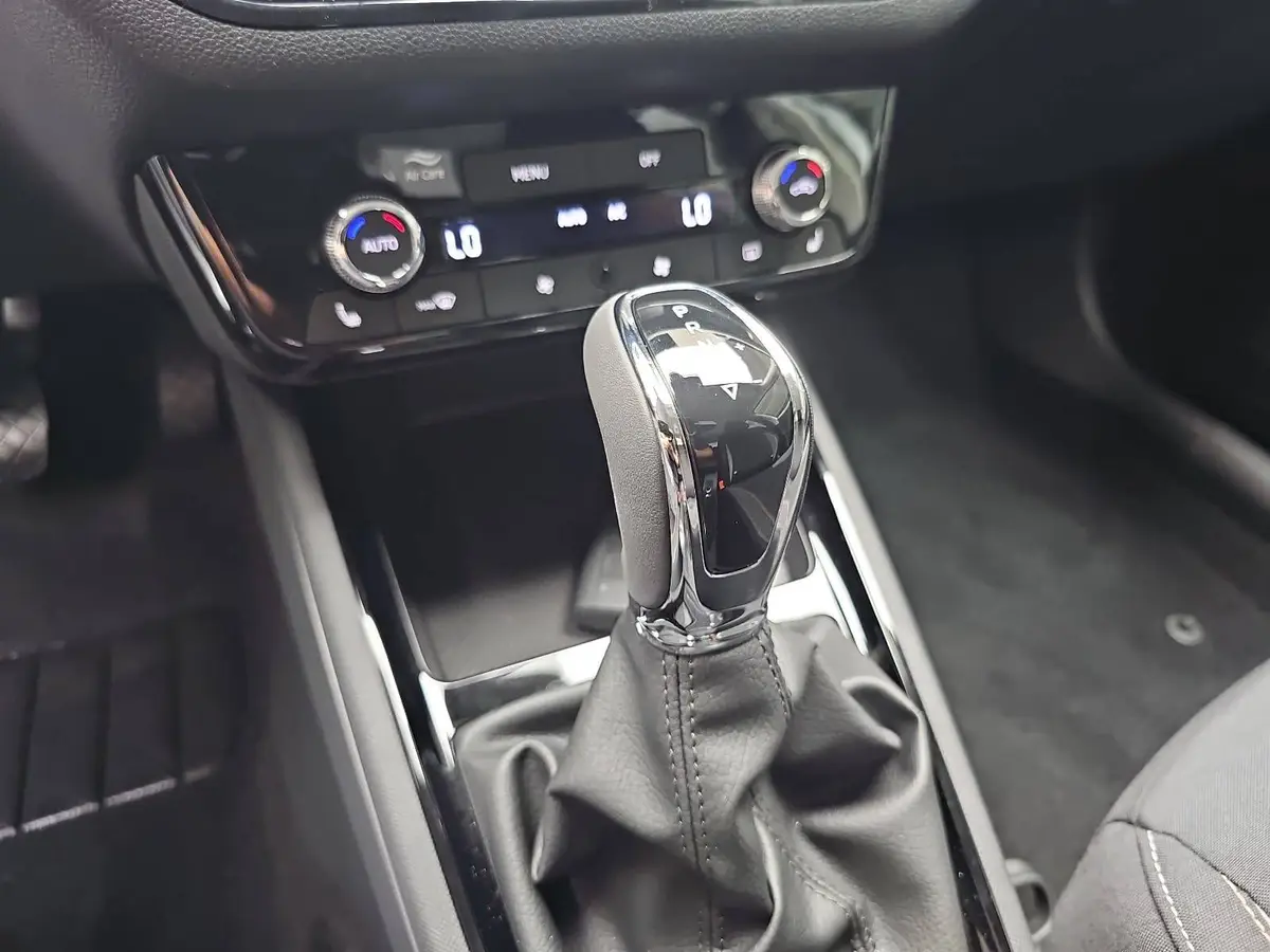 SKODA KAMIQ 1.0 TSI DSG CLASSIC LED KAMERA LM