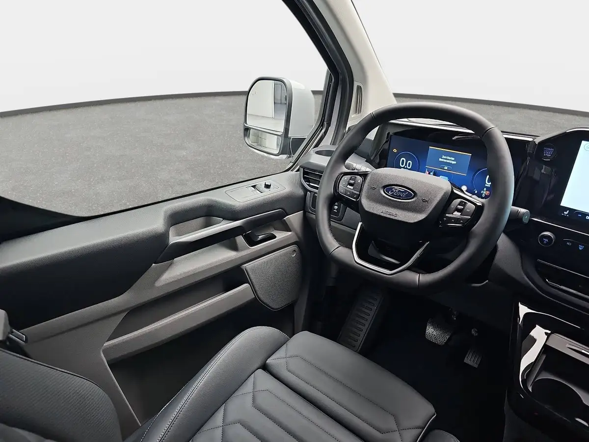 FORD TOURNEO CUSTOM 2.0 ECOBLUE AUTO. L1 TITANIUM X NAVI LED AHK
